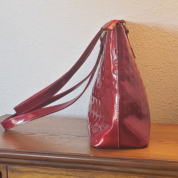 ARCADIA RED PATENT LEATHER EMBROSSED BAG - Picture 2 of 16